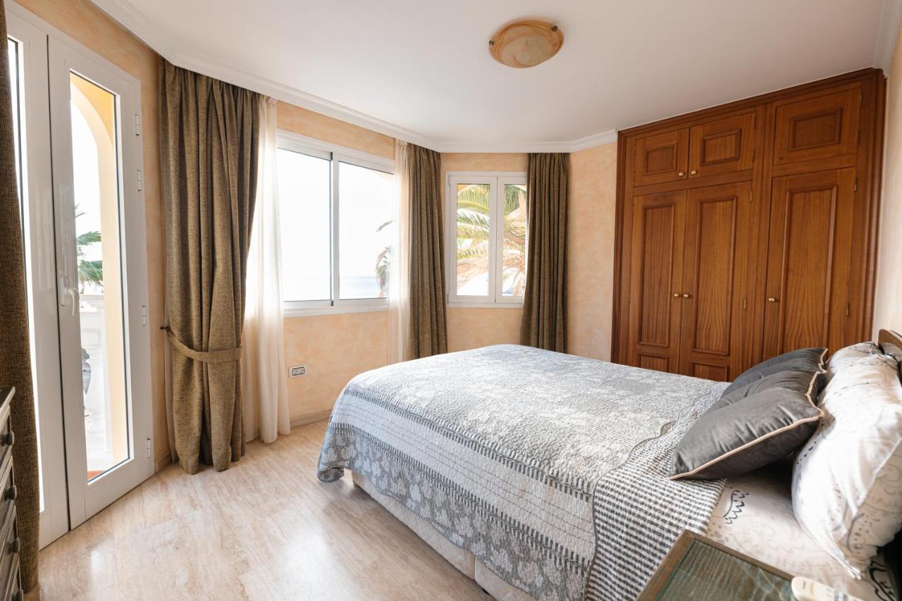 Villa Faya On The First Ocean Line With New Heated Pool Los Cristianos  Esterno foto